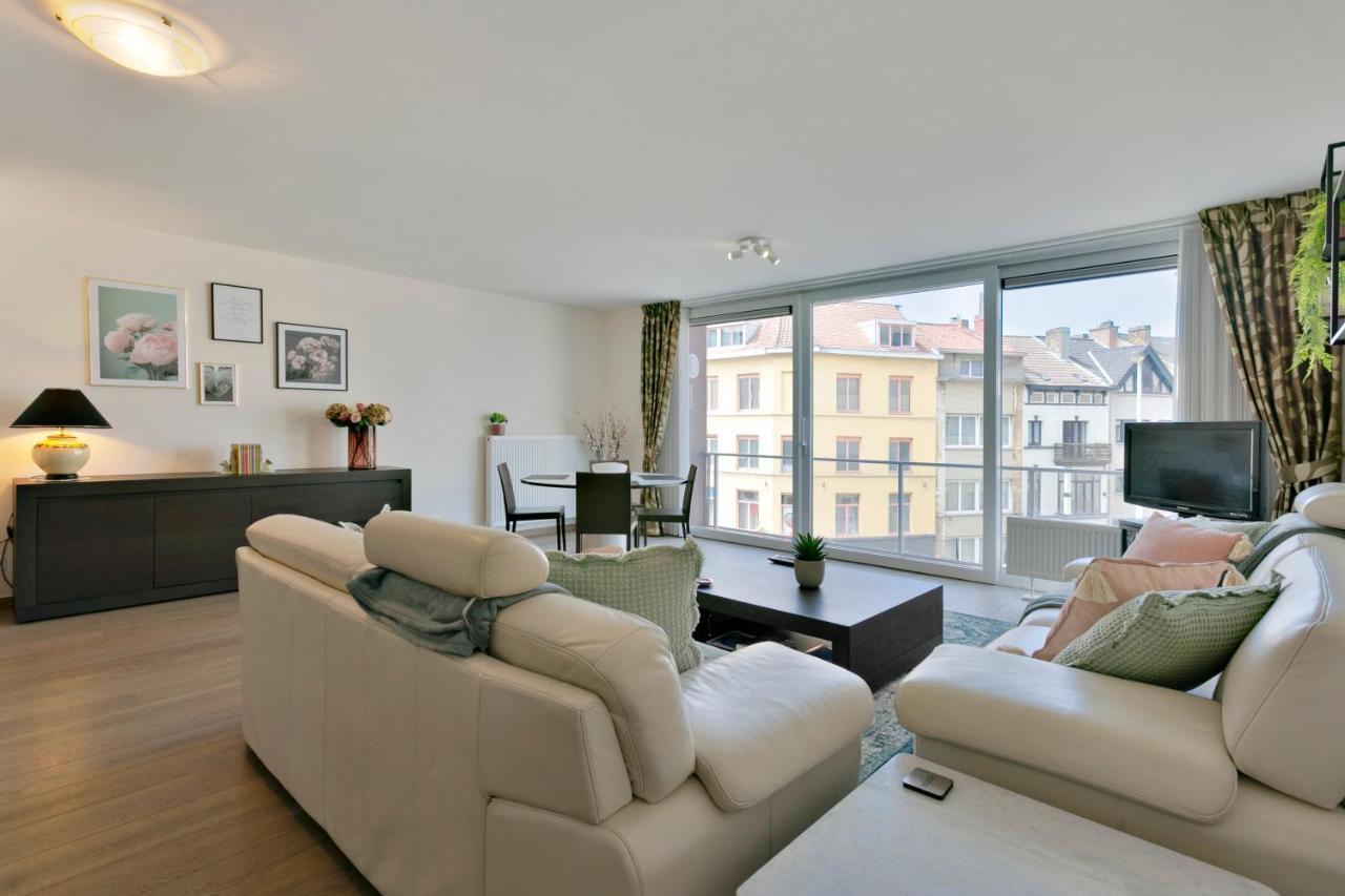 Lichtrijk appartement Oostende Buitenkant foto
